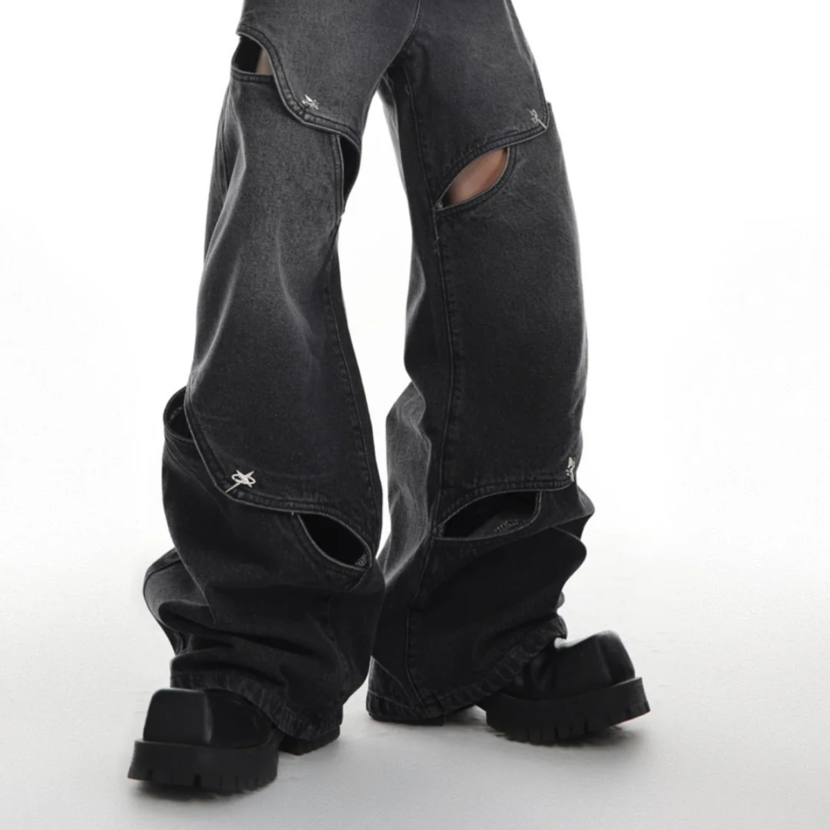 Cutout Washed Jeans